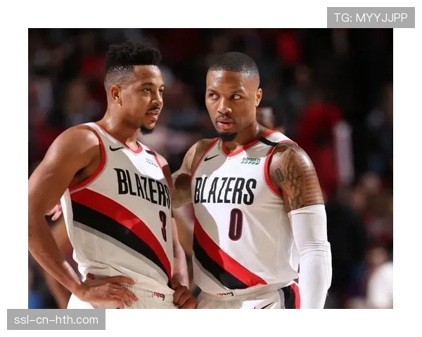 “报道:开拓者主帅比卢普斯就球队战绩向球迷致歉,表示对球队未来仍充满信心” “报道:开拓者主帅比卢普斯就球队战绩向球迷致歉,表示对球队未来仍充满信心”